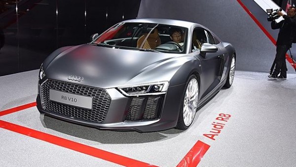 奥迪R8 V10新车型上市 售215.80万元起