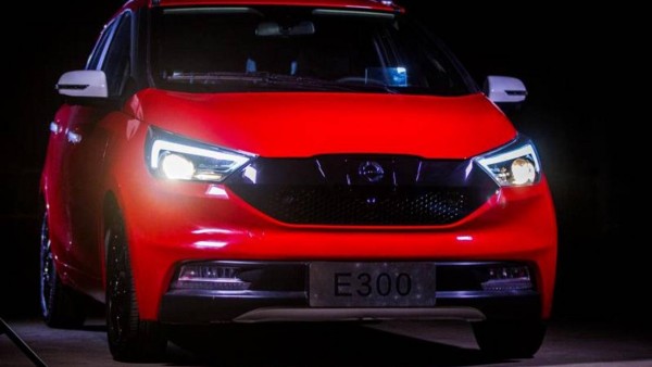 江铃 E300 首次亮相 采用全新外观设计