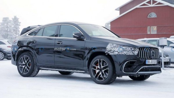 细节升级 2023款AMG GLE 63路试谍照