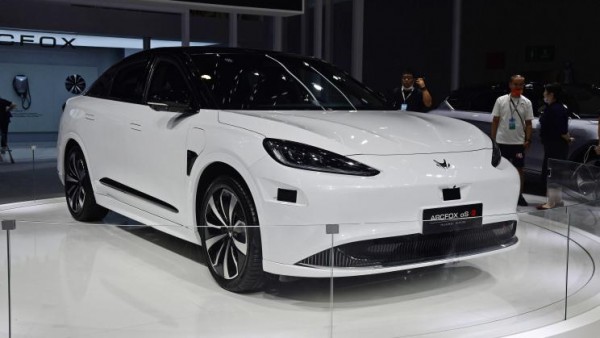 华为加持！极狐 阿尔法S HI版今晚上市