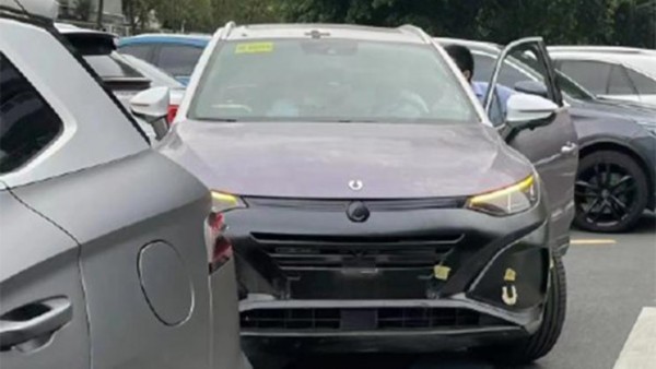 或中型大五座SUV 疑似腾势全新车型谍照