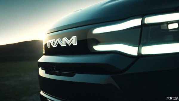 12日首发 RAM电动皮卡定名RAM 1500 REV