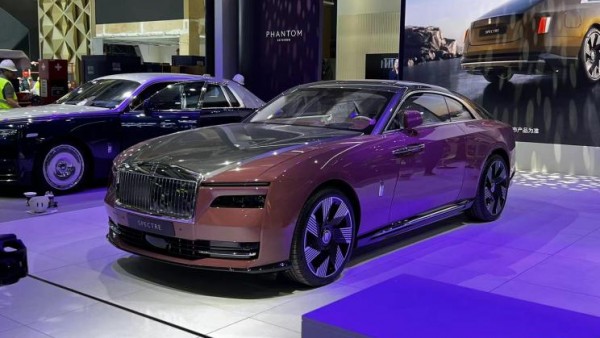 2023上海车展探馆：劳斯莱斯闪灵实车