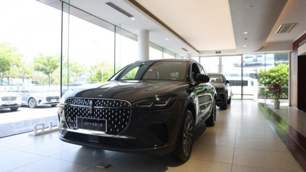 纠结油车还是电车？全新冒险家给你一个答案