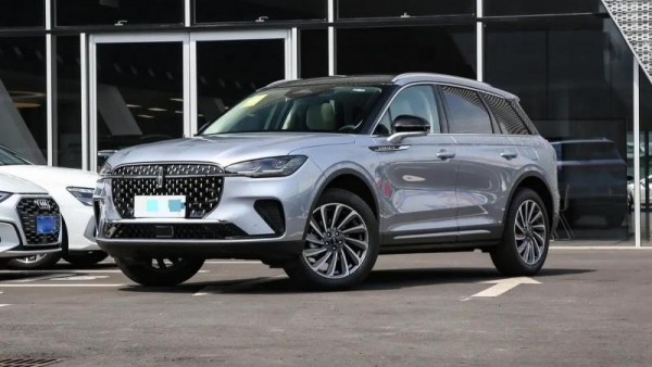 都是豪华SUV，林肯冒险家 vs 奥迪Q3该如何选？