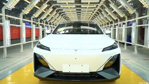 预售16.99万元起 深蓝S7正式下线！