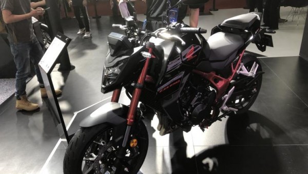 2023北京国际摩展：本田CB750售89800元