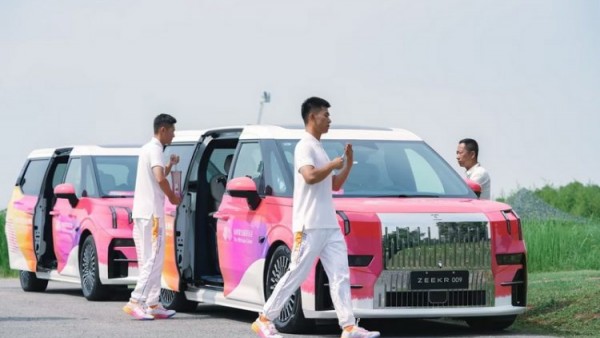 亚运倒计时100天，极氪护航火种、点亮“大火炬” 领衔献礼