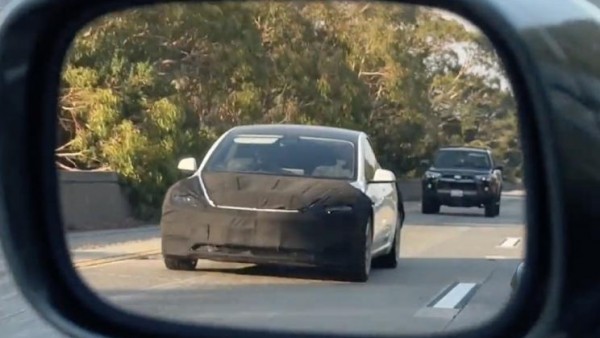 第三季度量产 新款特斯拉Model 3谍照