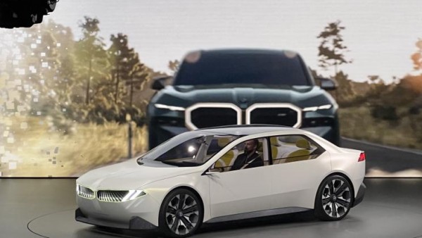 2025年量产 宝马新世代概念车首发亮相