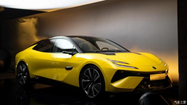 对标保时捷Panamera 路特斯EMEYA发布