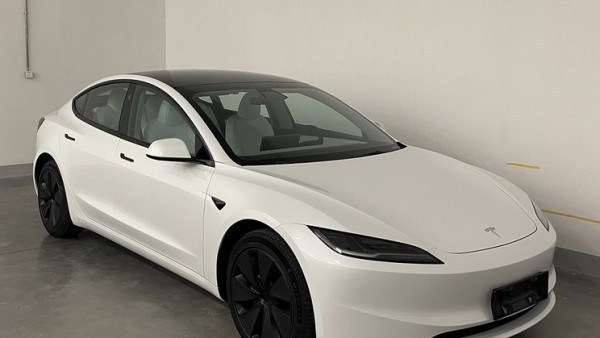 “+”很吓人 新款特斯拉Model 3申报图