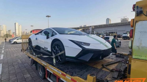 2023广州车展探馆：Huracán限量款实车