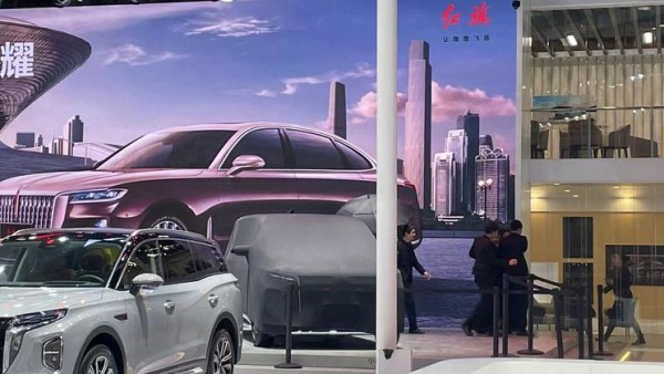 2023广州车展探馆：红旗HQ9特别版实车