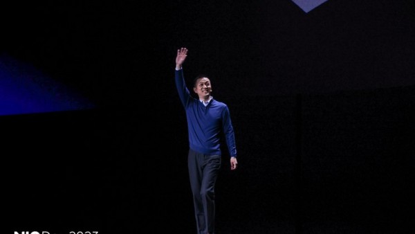 李斌表示：蔚来ET9预订量高于官方预期