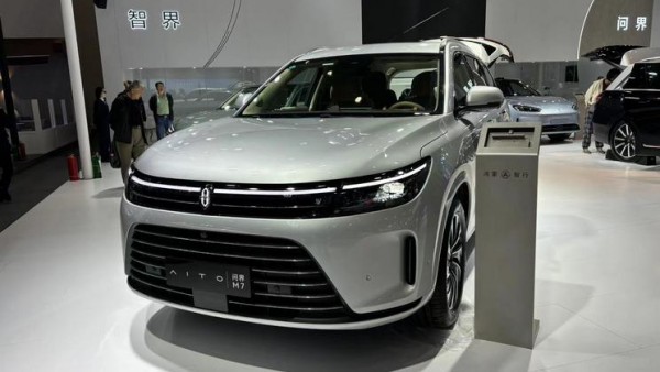 2024海口车展：新款问界M7实车亮相