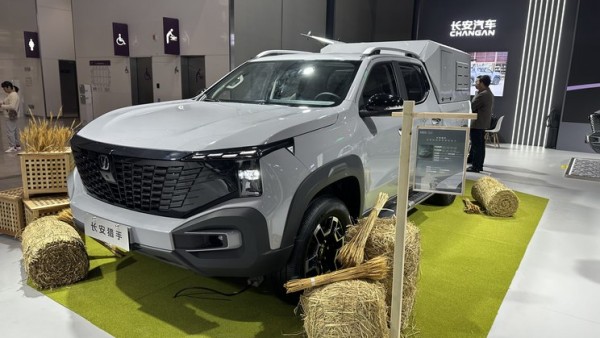 2024九州改装展：长安猎手无人机作业车