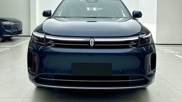将于5月31日上市 问界M7焕新版实车图