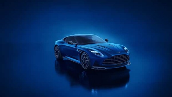 搭4.0T V8发动机+碳陶刹车！阿斯顿·马丁DB12 S官图