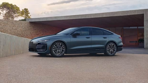 方向盘换装物理按键 新款奥迪A6 e-tron/Q6 e-tron家族官图发布