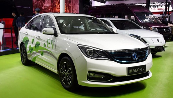 东风风神年内推续航300km以上E60纯电动车