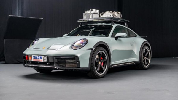 2022洛杉矶车展：保时捷911 Dakar首发