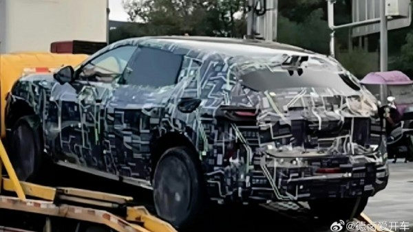 对标特斯拉Model Y 阿维塔15谍照曝光