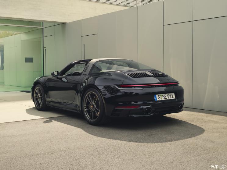 保时捷 保时捷911 2022款 Targa 4 GTS Edition 50 Years Porsche Design