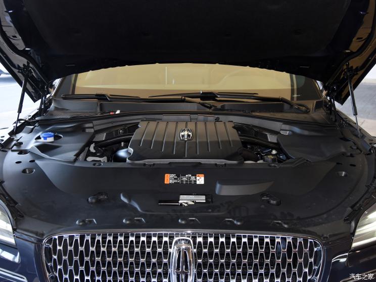 长安林肯 飞行家 2021款 3.0T V6 四驱尊雅版