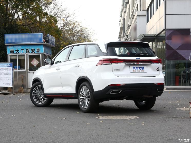 长安汽车 长安欧尚X7 PLUS 2022款 1.5T 手动尊享型