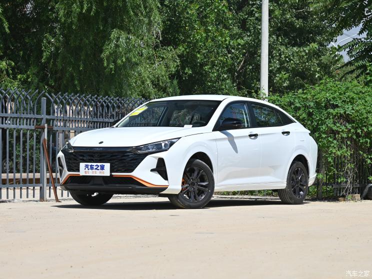 东风乘用车 奕炫 2023款 1.5L 自动马赫荣耀版