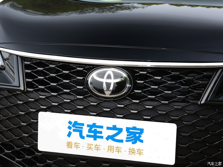 一汽丰田 亚洲龙 2023款 2.5L 豪华版